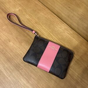 Coach Corner Zip Wristlet In Signature Canvas